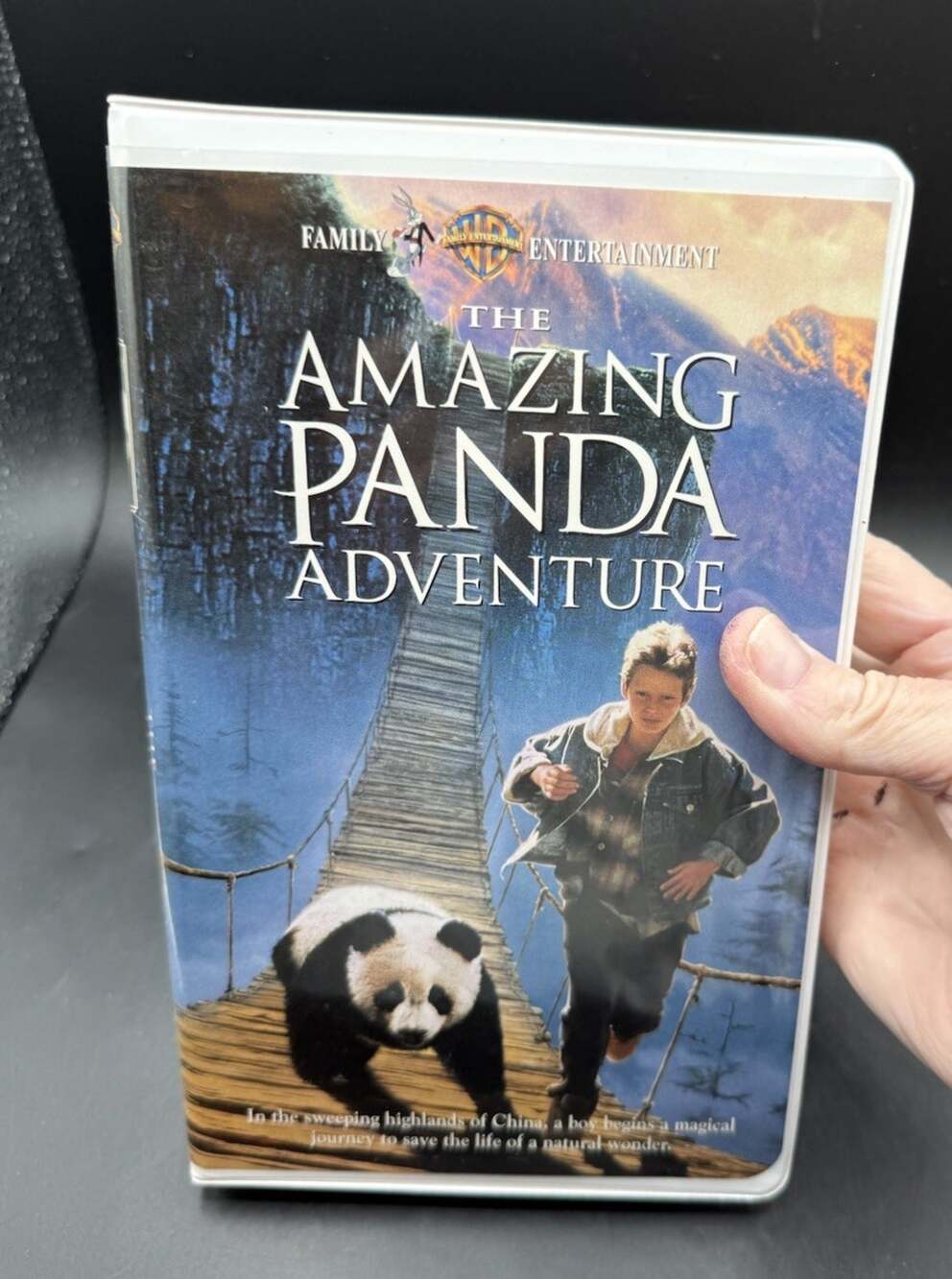 The Amazing Panda Adventure For (VHS, 1996, Clamshell) w/ Inserts Mint! -4